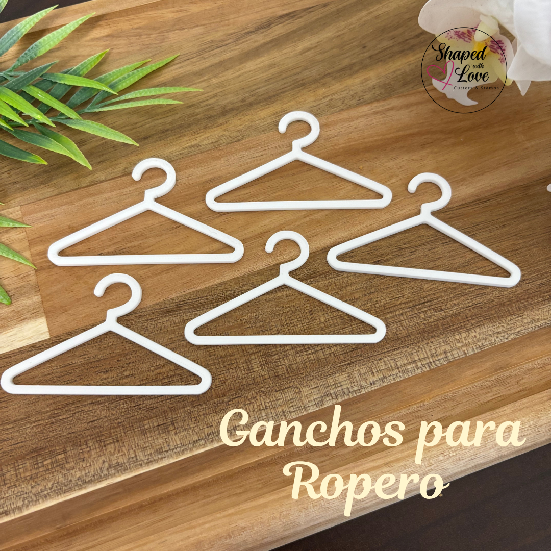 Ganchos para ropero